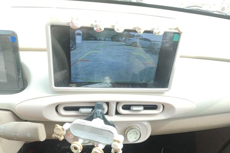 Used Wuling Hongguang MINIEV 2025 Four-Door Version Premium Edition Audio And AC Panel
