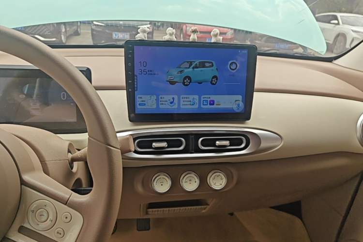 Used Wuling Hongguang MINIEV 2025 Four-Door Version Advanced Edition Audio And AC Panel