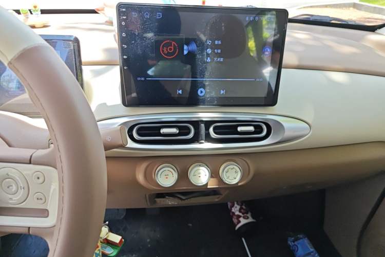 Used Wuling Hongguang MINIEV 2025 Four-Door Version Advanced Edition Audio And AC Panel