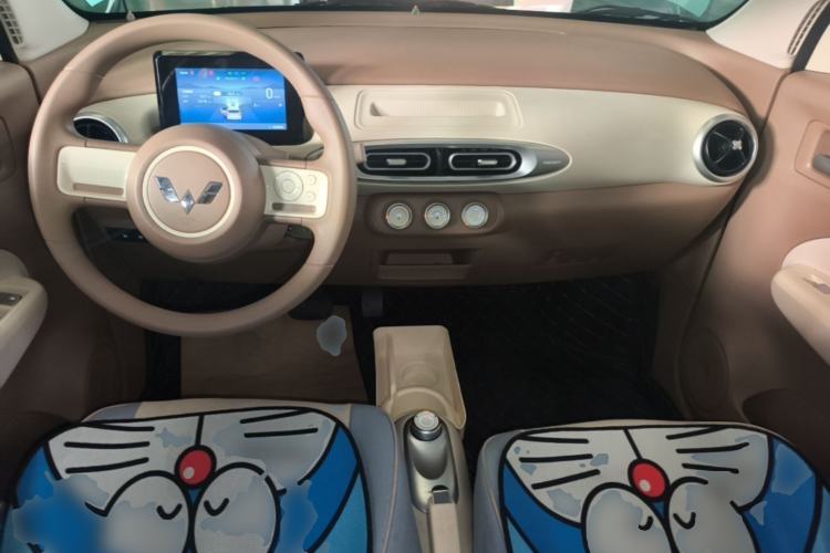 Used Wuling Hongguang MINIEV 2025 Four-Door Version Advanced Edition Center Console