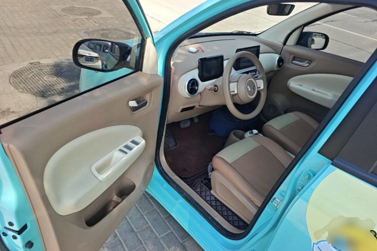 Used Wuling Hongguang MINIEV 2025 Four-Door Version Premium Edition Driver Seat