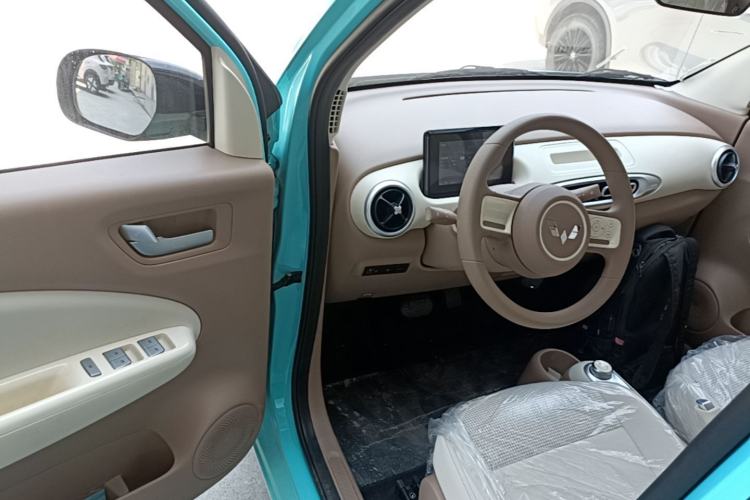 Used Wuling Hongguang MINIEV 2025 Four-Door Version Advanced Edition Driver Seat