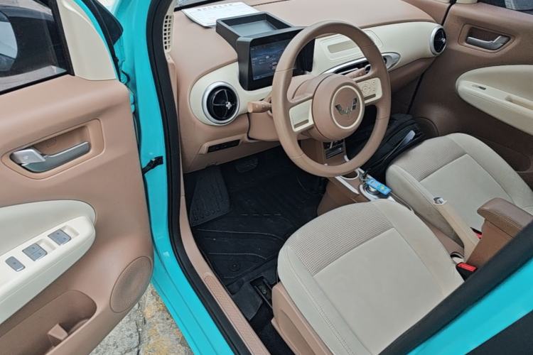 Used Wuling Hongguang MINIEV 2025 Four-Door Version Advanced Edition Driver Seat