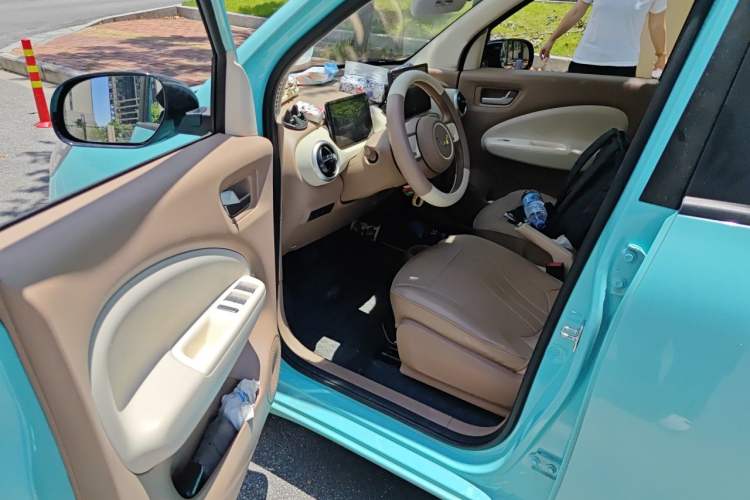 Used Wuling Hongguang MINIEV 2025 Four-Door Version Advanced Edition Driver Seat