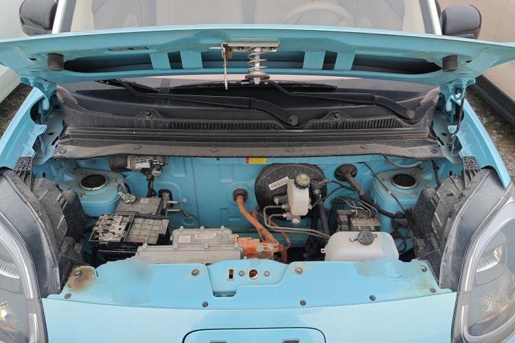 Used Wuling Hongguang MINIEV 2025 Four-Door Version Premium Edition Engine Bay