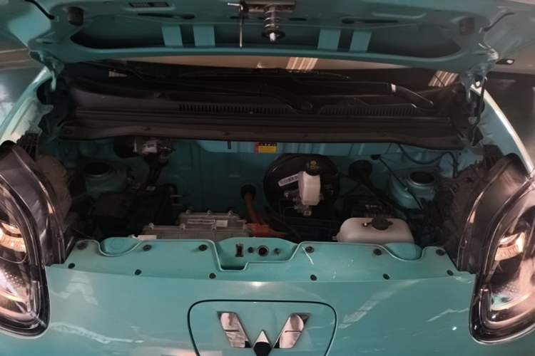 Used Wuling Hongguang MINIEV 2025 Four-Door Version Advanced Edition Engine Bay