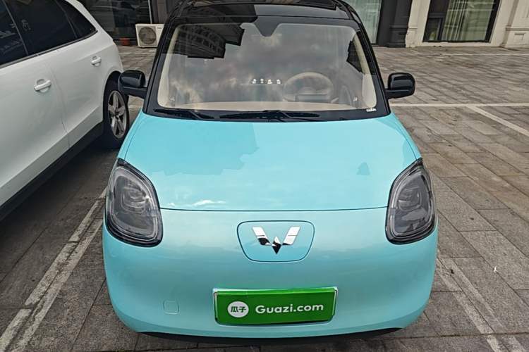 Used Wuling Hongguang MINIEV 2025 Four-Door Version Advanced Edition Front
