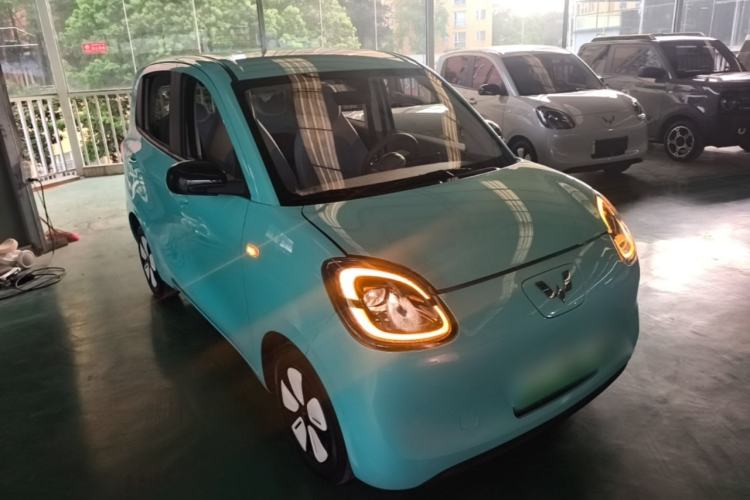 Used Wuling Hongguang MINIEV 2025 Four-Door Version Advanced Edition Front Right 45 Deg