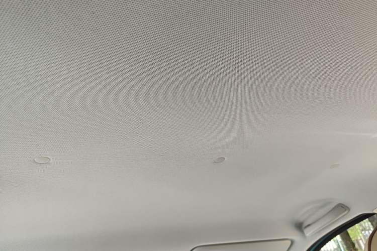 Used Wuling Hongguang MINIEV 2025 Four-Door Version Advanced Edition Headliner