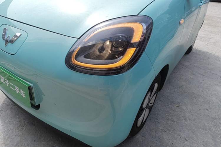 Used Wuling Hongguang MINIEV 2025 Four-Door Version Premium Edition Left Front Headlight