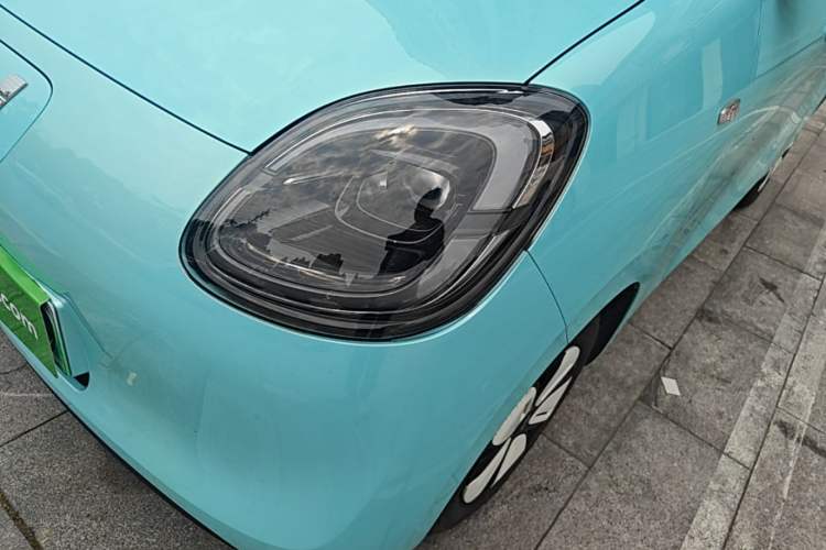 Used Wuling Hongguang MINIEV 2025 Four-Door Version Advanced Edition Left Front Headlight