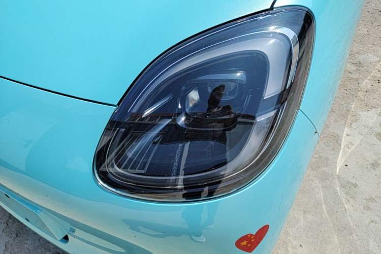 Used Wuling Hongguang MINIEV 2025 Four-Door Version Advanced Edition Left Front Headlight