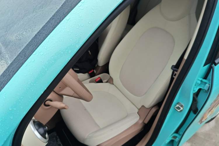 Used Wuling Hongguang MINIEV 2025 Four-Door Version Premium Edition Left Front Seat