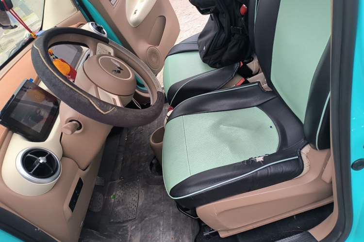 Used Wuling Hongguang MINIEV 2025 Four-Door Version Premium Edition Left Front Seat