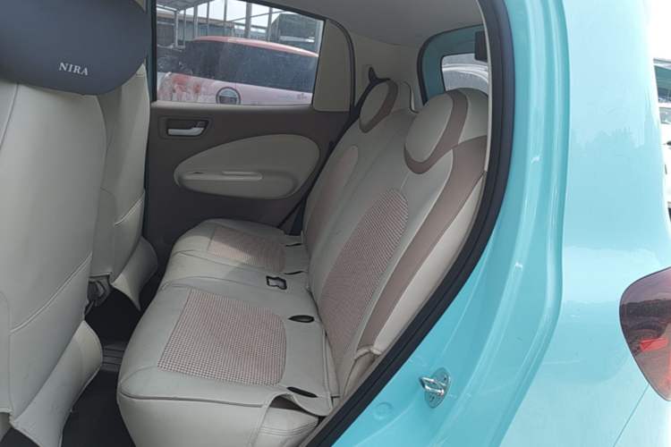 Used Wuling Hongguang MINIEV 2025 Four-Door Version Premium Edition Left Rear Seat
