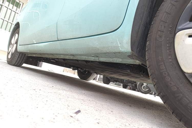 Used Wuling Hongguang MINIEV 2025 Four-Door Version Premium Edition Left Side Sill