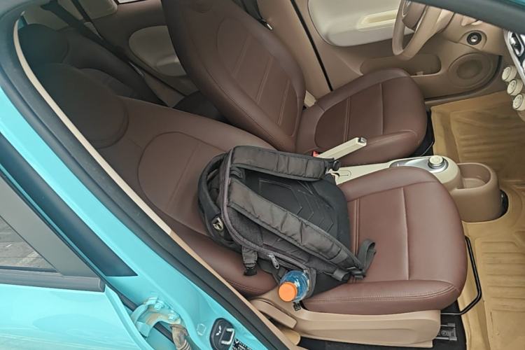 Used Wuling Hongguang MINIEV 2025 Four-Door Version Advanced Edition Right Front Seat