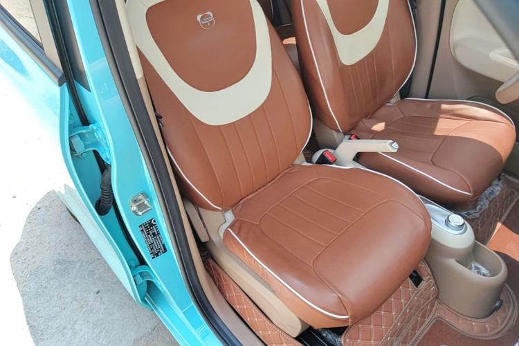 Used Wuling Hongguang MINIEV 2025 Four-Door Version Advanced Edition Right Front Seat