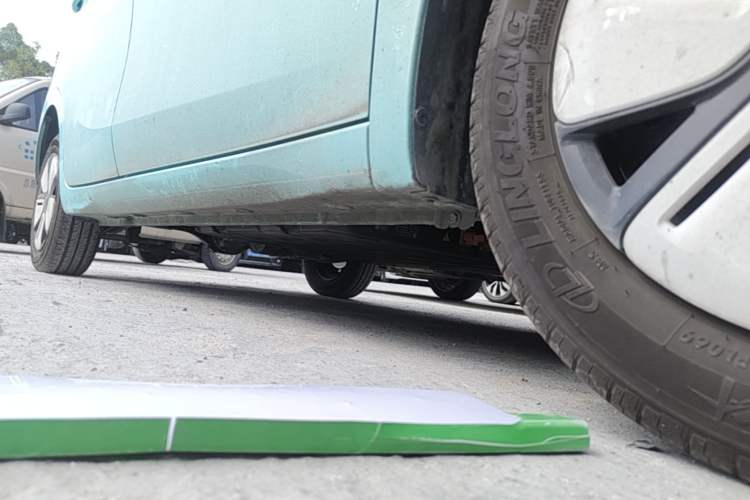 Used Wuling Hongguang MINIEV 2025 Four-Door Version Premium Edition Right Side Sill