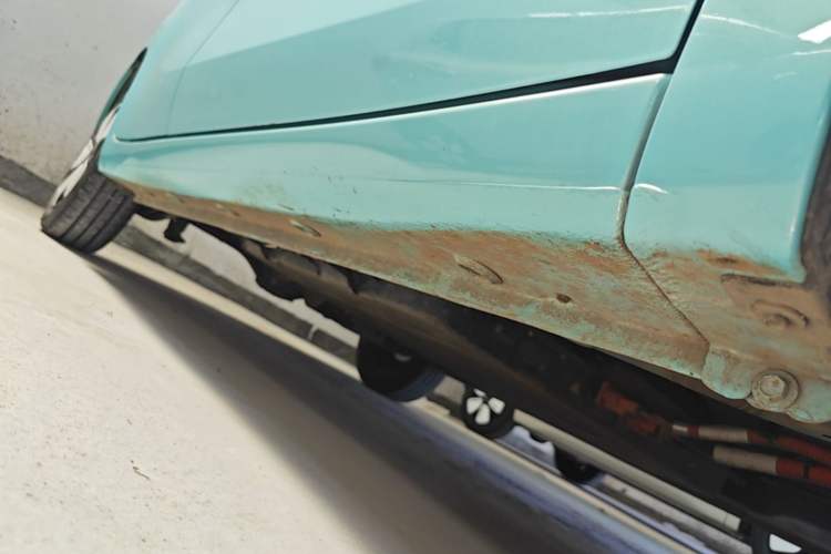 Used Wuling Hongguang MINIEV 2025 Four-Door Version Premium Edition Right Side Sill