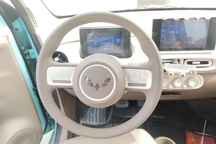 Used Wuling Hongguang MINIEV 2025 Four-Door Version Premium Edition Steering Wheel