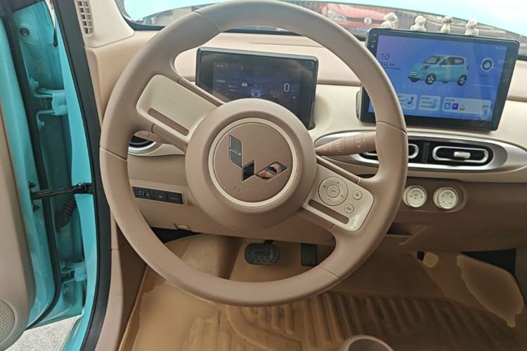 Used Wuling Hongguang MINIEV 2025 Four-Door Version Advanced Edition Steering Wheel