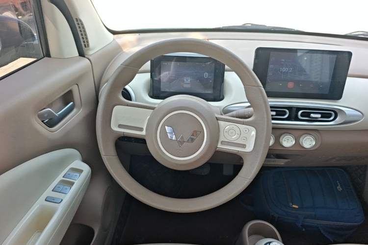 Used Wuling Hongguang MINIEV 2025 Four-Door Version Premium Edition Steering Wheel