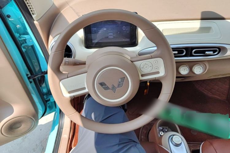 Used Wuling Hongguang MINIEV 2025 Four-Door Version Advanced Edition Steering Wheel