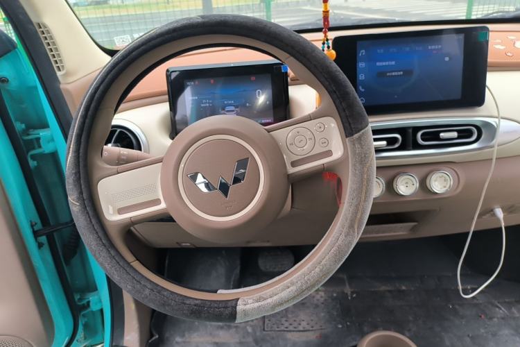Used Wuling Hongguang MINIEV 2025 Four-Door Version Premium Edition Steering Wheel