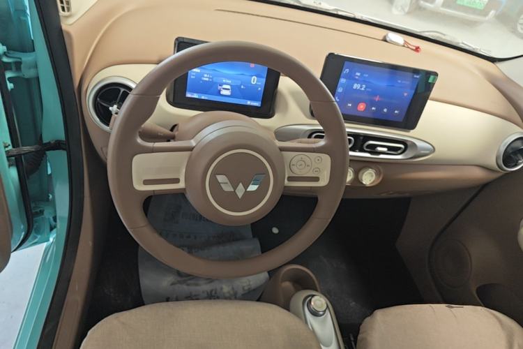 Used Wuling Hongguang MINIEV 2025 Four-Door Version Premium Edition Steering Wheel