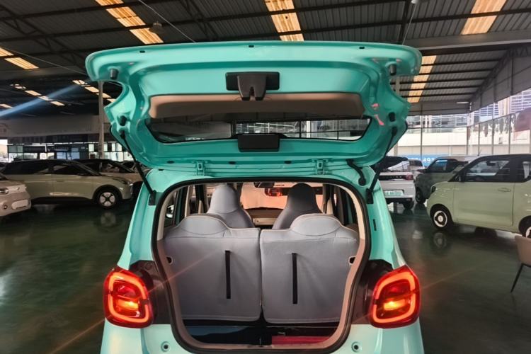 Used Wuling Hongguang MINIEV 2025 Four-Door Version Advanced Edition Trunk