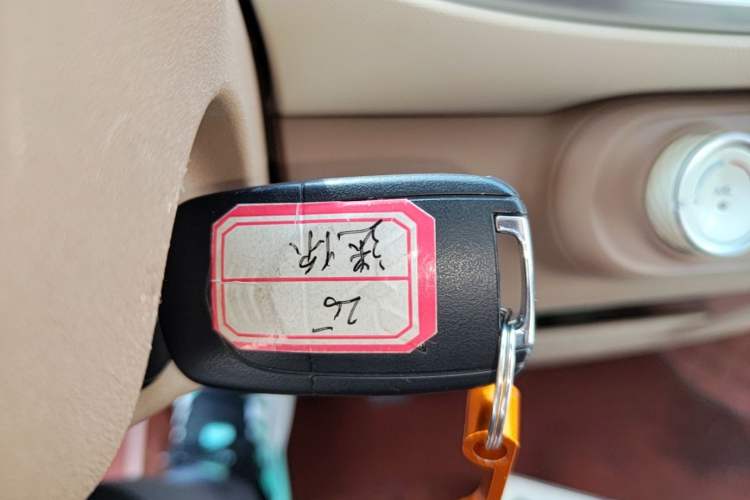 Used Wuling Hongguang MINIEV 2025 Four-Door Version Advanced Edition Vehicle Key