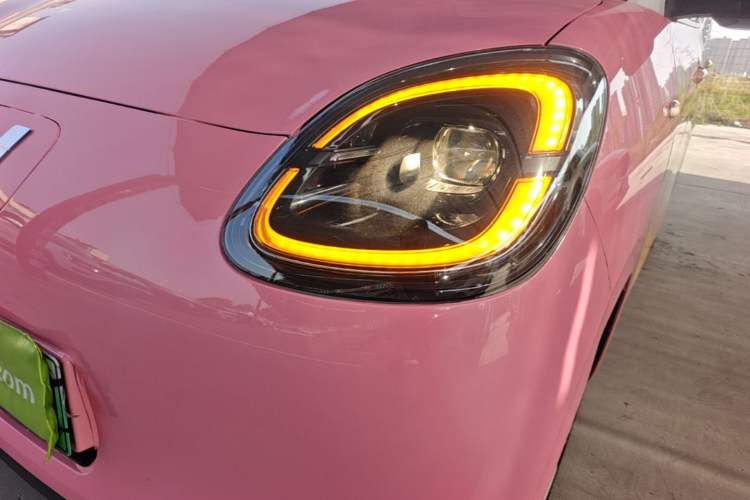 Used Wuling Hongguang MINIEV 2025 Four-Door Version Premium Edition Left Front Headlight