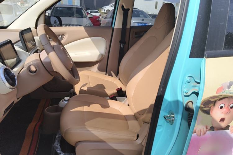 Used Wuling Hongguang MINIEV 2025 Four-Door Version Premium Edition Left Front Seat