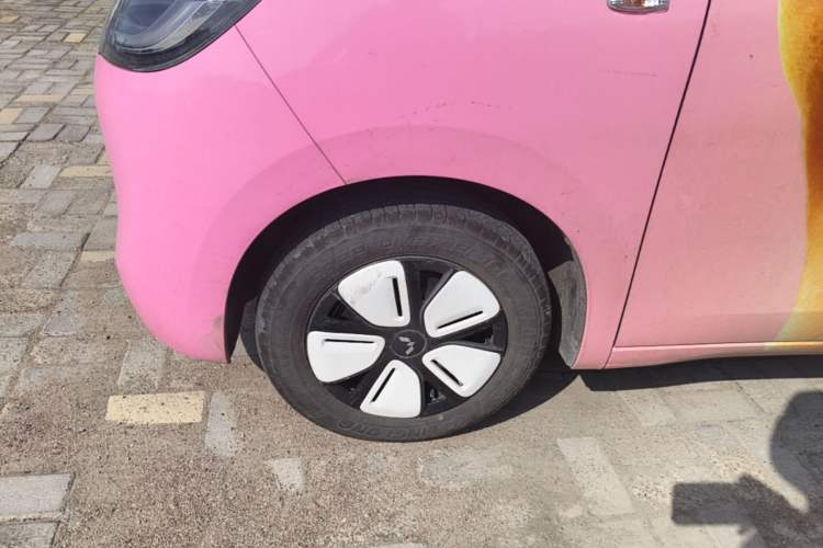 Used Wuling Hongguang MINIEV 2025 Four-Door Version Premium Edition Left Front Wheel Hub