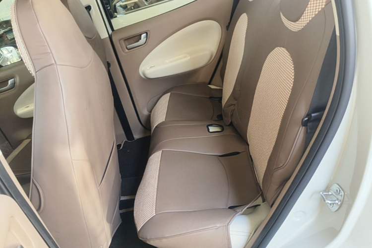 Used Wuling Hongguang MINIEV 2025 Four-Door Version Zhenxiang+ Edition Left Rear Seat
