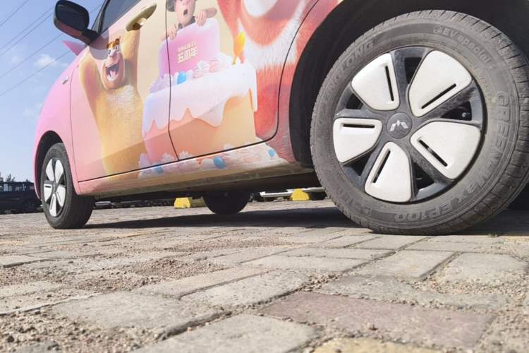 Used Wuling Hongguang MINIEV 2025 Four-Door Version Premium Edition Left Side Sill