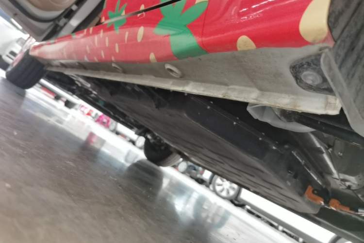 Used Wuling Hongguang MINIEV 2025 Four-Door Version Premium Edition Left Side Sill