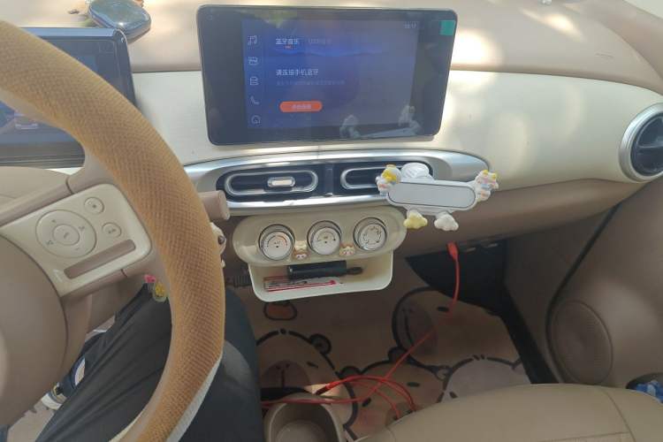 Used Wuling Hongguang MINIEV 2025 Four-Door Version Zhenxiang+ Edition Audio And AC Panel