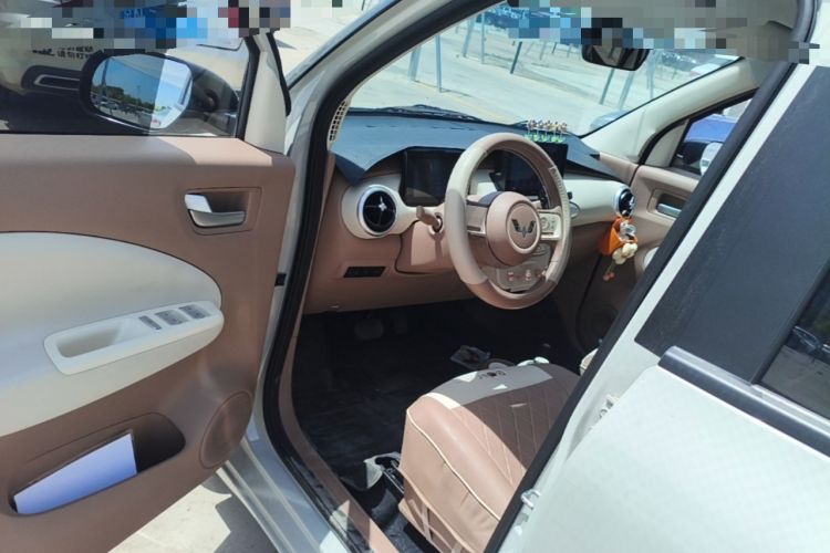 Used Wuling Hongguang MINIEV 2025 Four-Door Version Advanced Edition Driver Seat