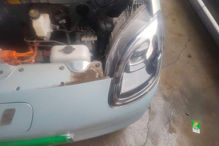 Used Wuling Hongguang MINIEV 2025 Four-Door Version Zhenxiang+ Edition Engine Bay Left