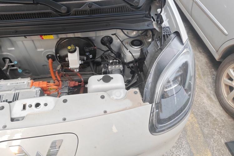 Used Wuling Hongguang MINIEV 2025 Four-Door Version Advanced Edition Engine Bay Left