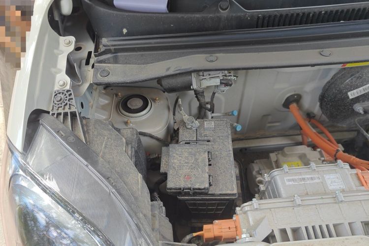 Used Wuling Hongguang MINIEV 2025 Four-Door Version Zhenxiang+ Edition Engine Bay Right