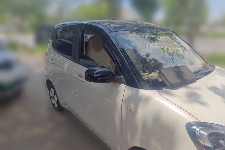 Used Wuling Hongguang MINIEV 2025 Four-Door Version Zhenxiang+ Edition Front Right 45 Deg