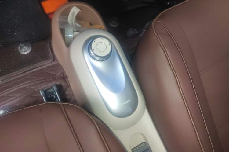 Used Wuling Hongguang MINIEV 2025 Four-Door Version Zhenxiang+ Edition Gear Lever