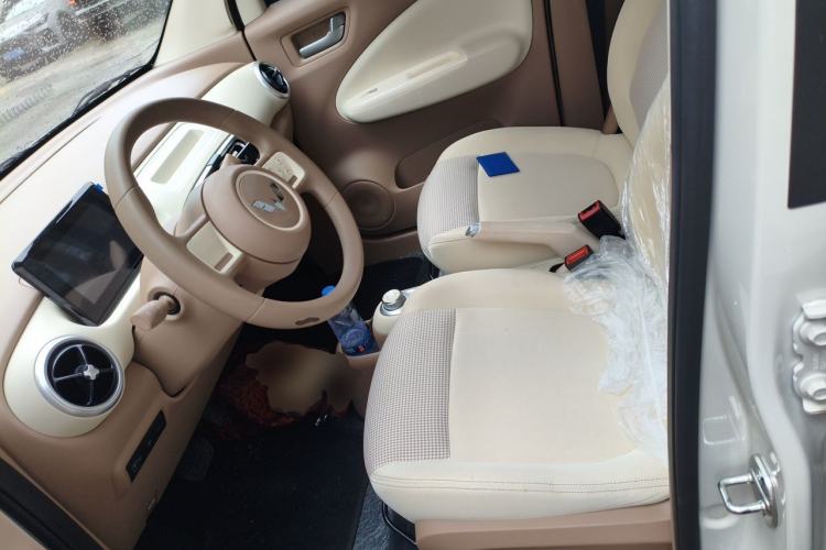 Used Wuling Hongguang MINIEV 2025 Four-Door Version Advanced Edition Left Front Seat