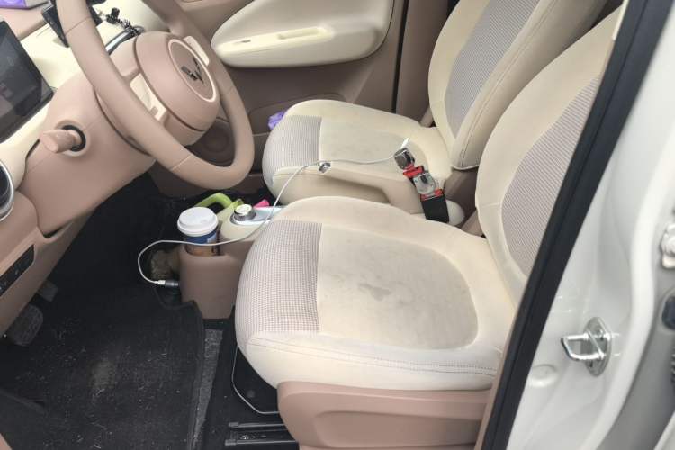 Used Wuling Hongguang MINIEV 2025 Four-Door Version Advanced Edition Left Front Seat
