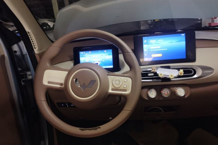 Used Wuling Hongguang MINIEV 2025 Four-Door Version Zhenxiang+ Edition Steering Wheel