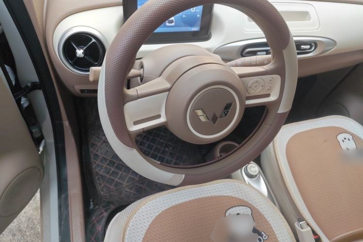 Used Wuling Hongguang MINIEV 2025 Four-Door Version Advanced Edition Steering Wheel