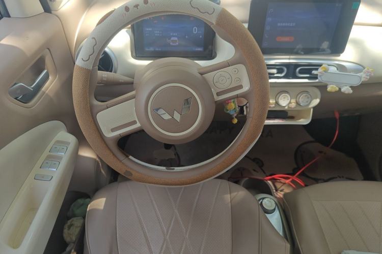 Used Wuling Hongguang MINIEV 2025 Four-Door Version Zhenxiang+ Edition Steering Wheel